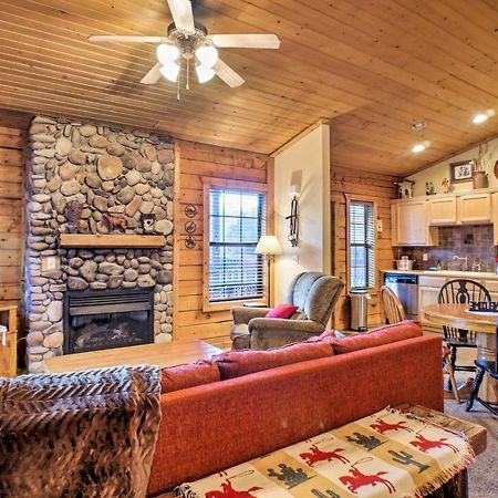Cabin-Style Studio Right Off The Branson Strip! Apartment Bagian luar foto