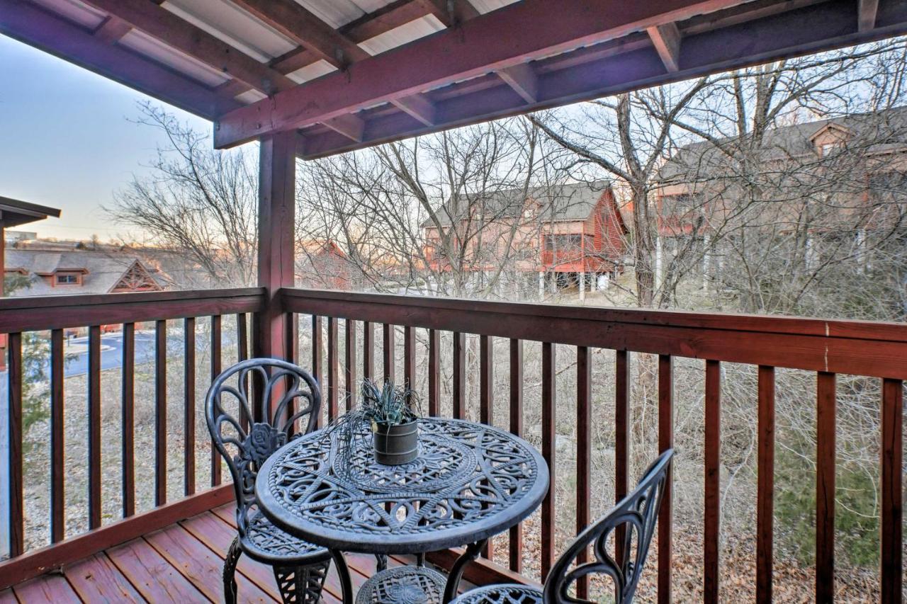 Cabin-Style Studio Right Off The Branson Strip! Apartment Bagian luar foto