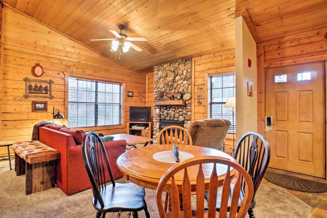 Cabin-Style Studio Right Off The Branson Strip! Apartment Bagian luar foto